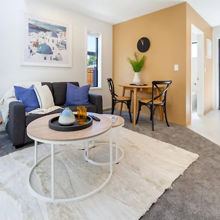 Christchurch Charm 1 Bed 1 Bath Loft: Cbd